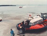 AP1-88 hovercraft at Ryde hoverport